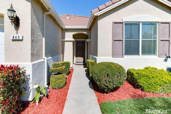 845 Donovan St, Manteca, CA 95337 photo 2
