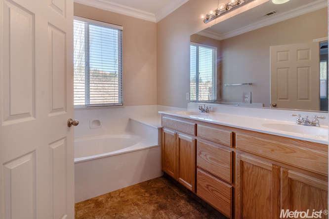845 Donovan St, Manteca, CA 95337 photo 17