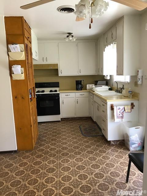 2504 Kildare Ln, Modesto, CA 95354 photo 7