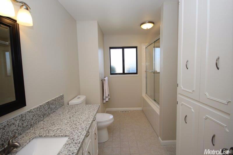2119 W Vine St, Lodi, CA 95242 photo 20