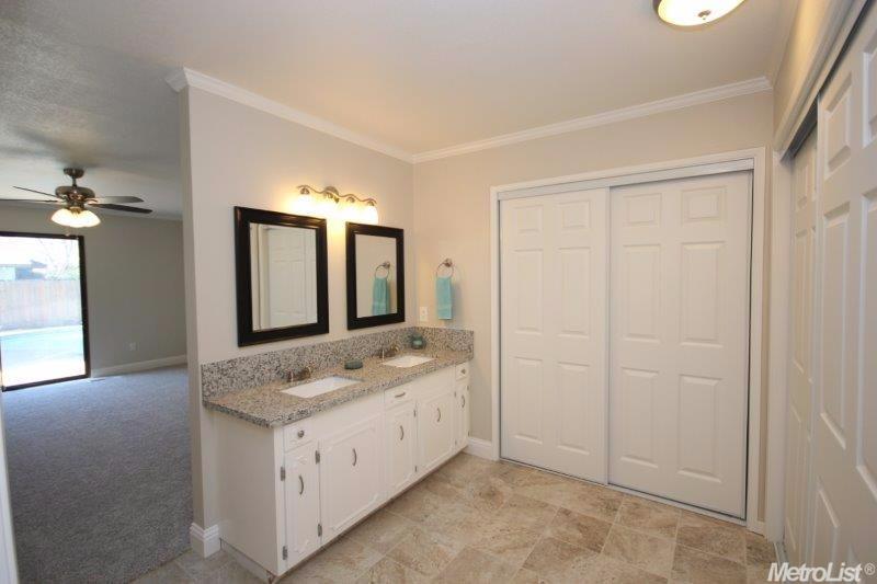 2119 W Vine St, Lodi, CA 95242 photo 18