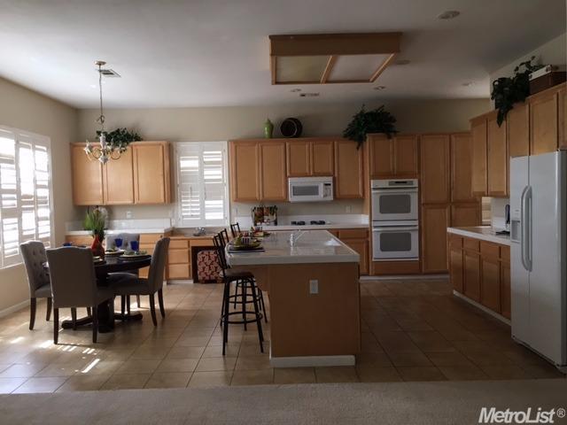 2318 Ogden Sannazor, Tracy, CA 95377 photo 3