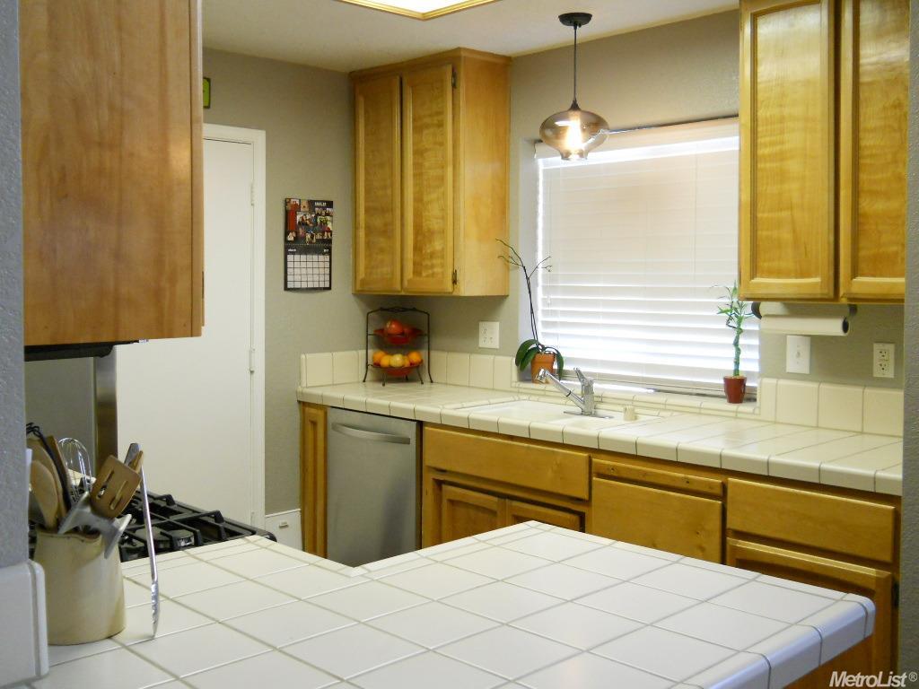 3056 Wolfe Ct, Antelope, CA 95843 photo 4