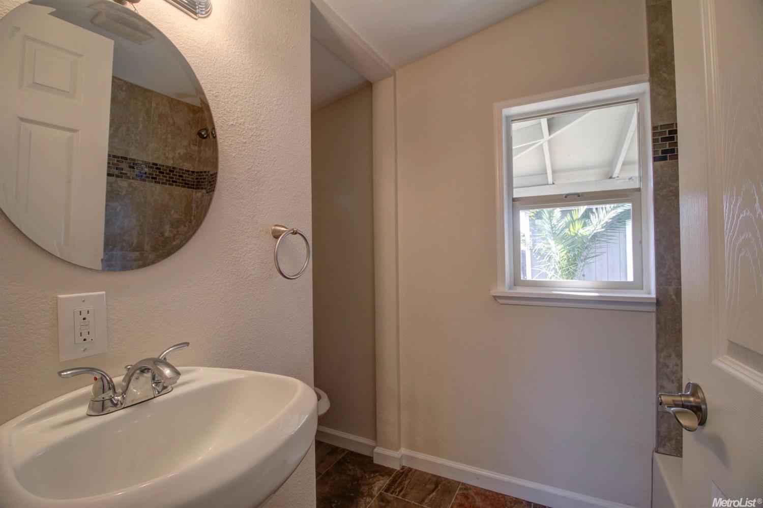 308 Stockton St, Manteca, CA 95337 photo 14