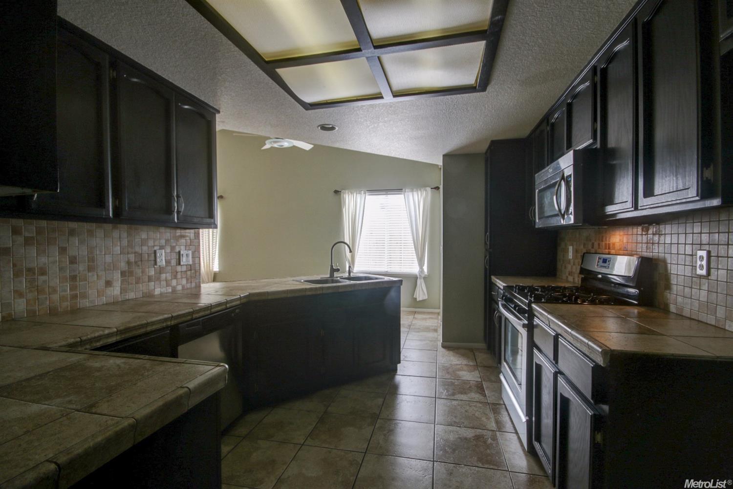 1008 Bobcat Ct, Modesto, CA 95358 photo 5
