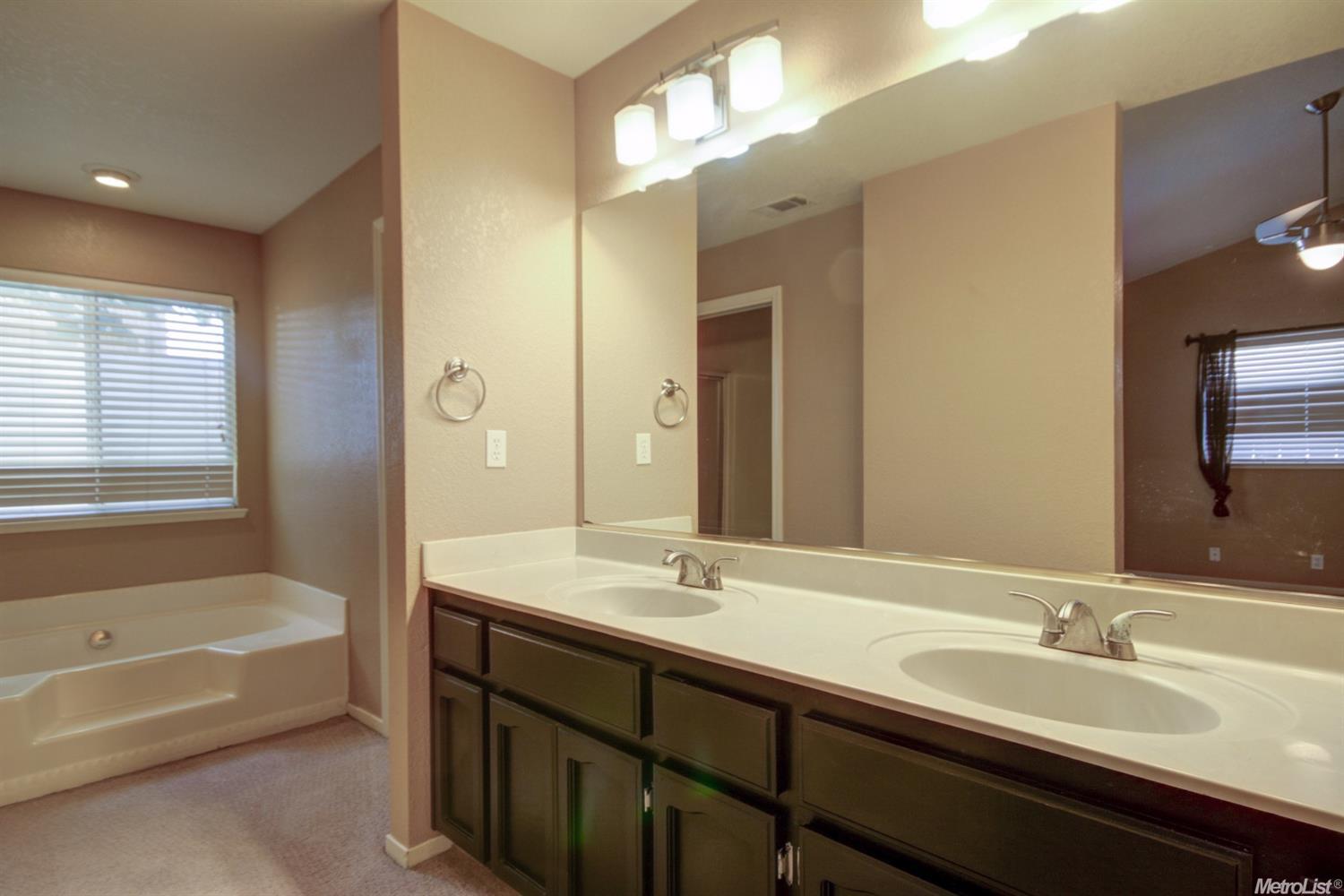1008 Bobcat Ct, Modesto, CA 95358 photo 8