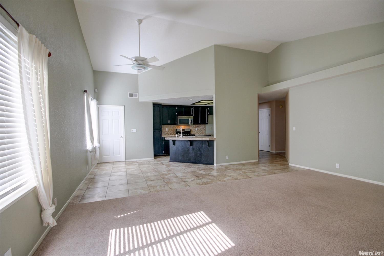 1008 Bobcat Ct, Modesto, CA 95358 photo 4