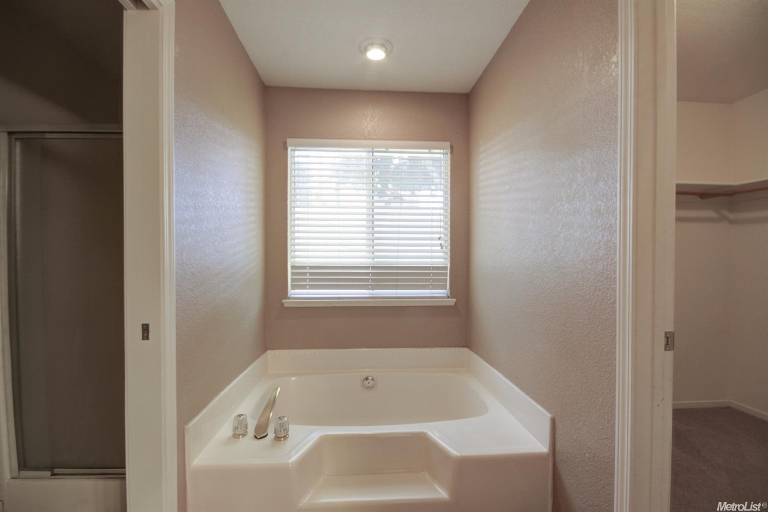 1008 Bobcat Ct, Modesto, CA 95358 photo 9