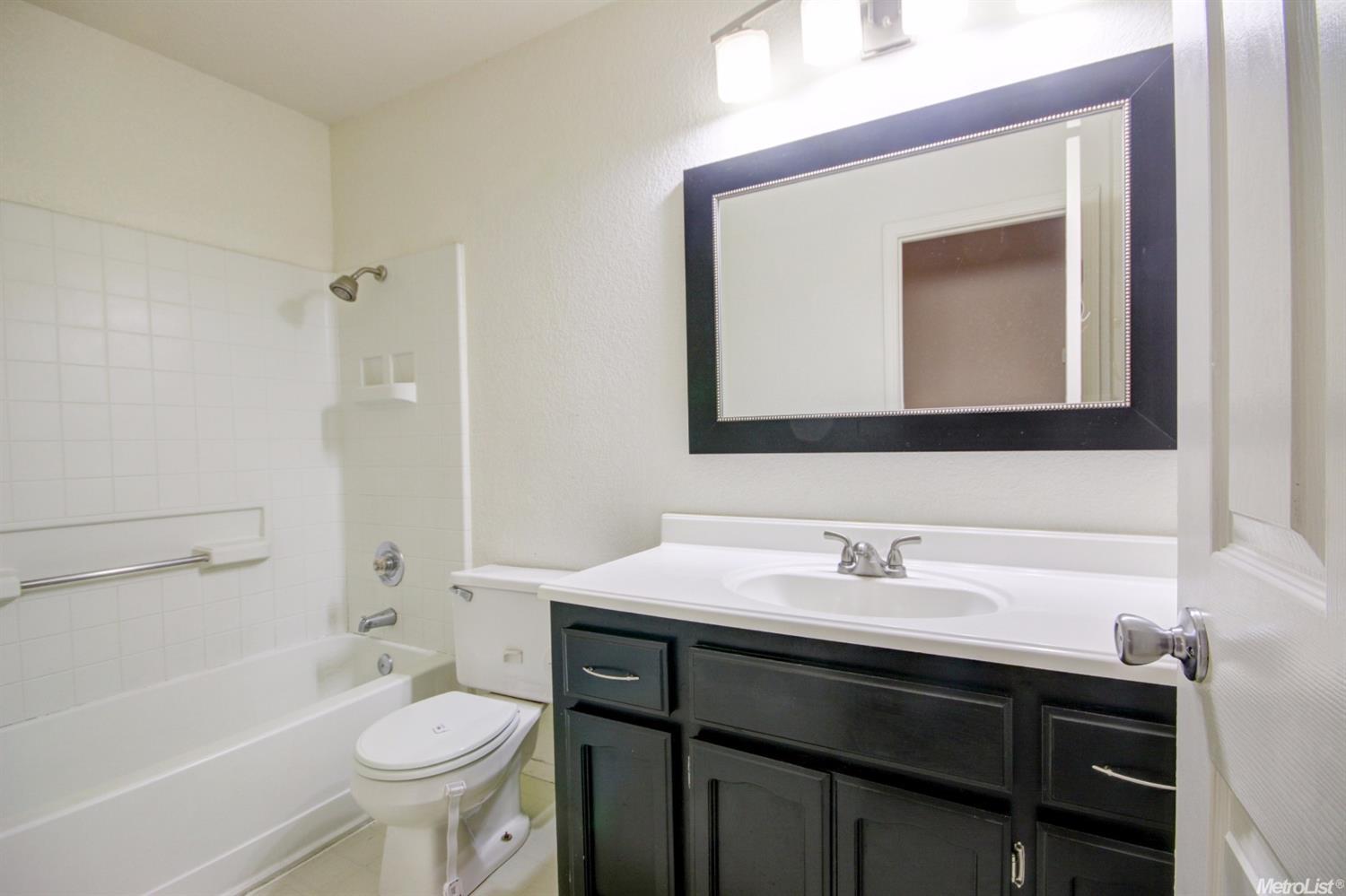 1008 Bobcat Ct, Modesto, CA 95358 photo 12