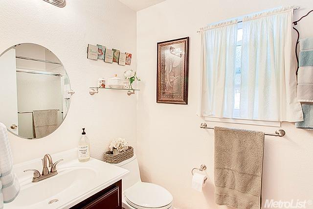 215 Palomar Dr, Lodi, CA 95242 photo 25