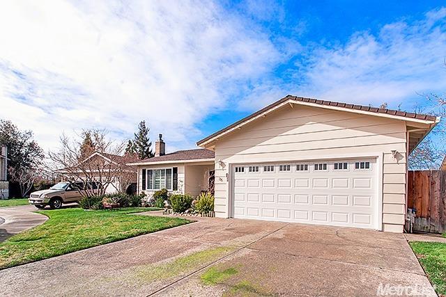 215 Palomar Dr, Lodi, CA 95242 photo 2