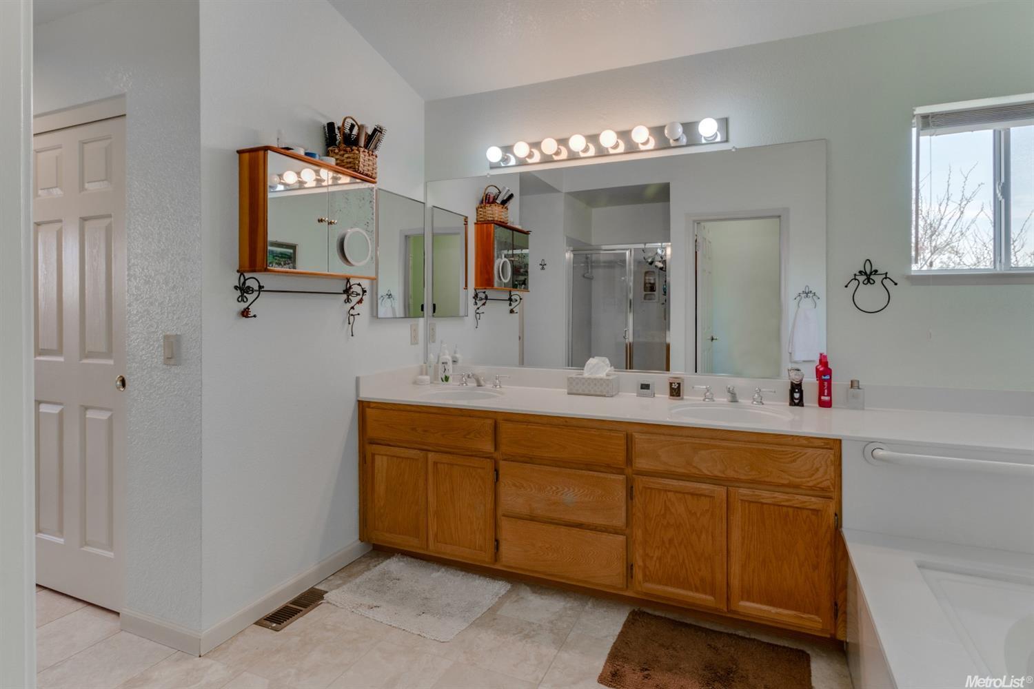 1121 Hepburn Ct, Tracy, CA 95376 photo 18