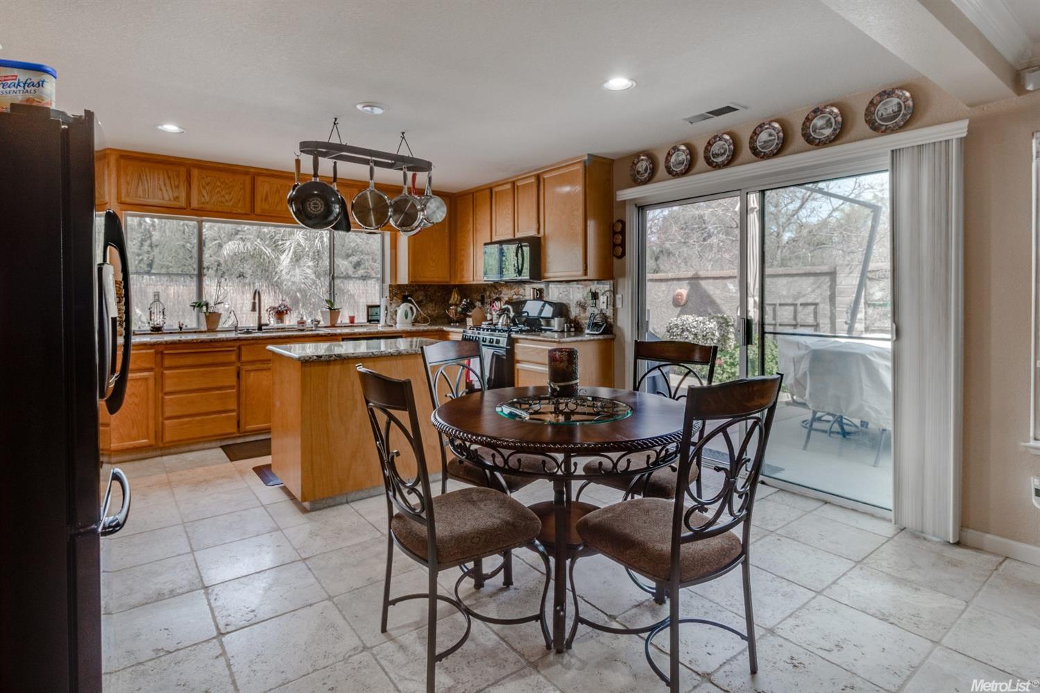 1121 Hepburn Ct, Tracy, CA 95376 photo 11