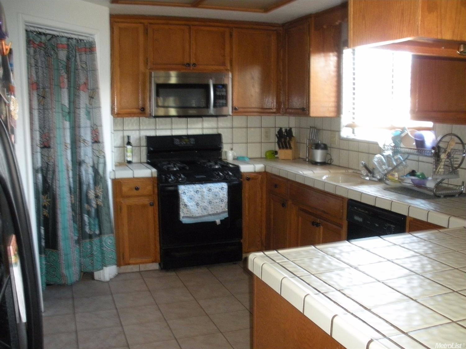 948 Mary Jane Ave, Patterson, CA 95363 photo 4
