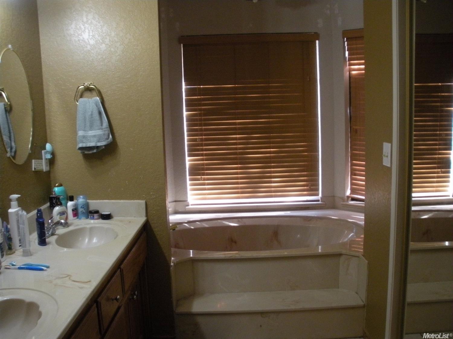 948 Mary Jane Ave, Patterson, CA 95363 photo 11