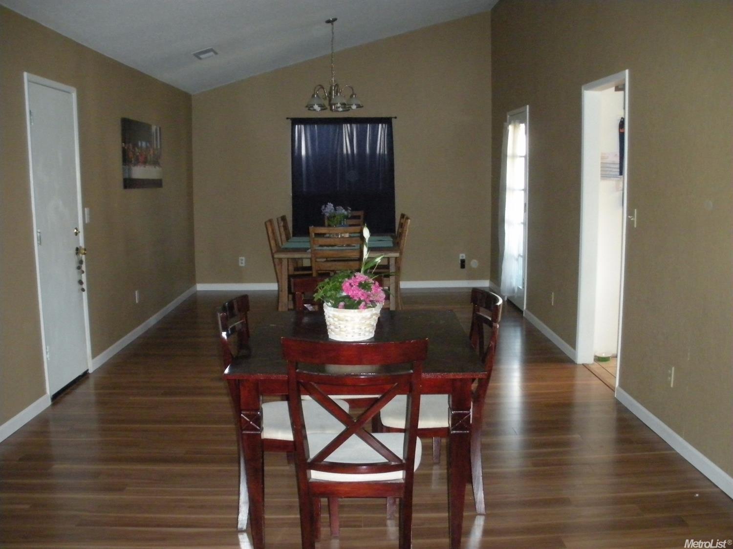 948 Mary Jane Ave, Patterson, CA 95363 photo 2