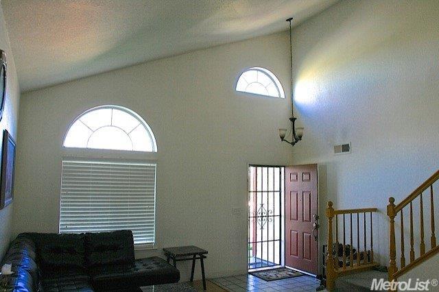 808 Crater, Modesto, CA 95351 photo 2