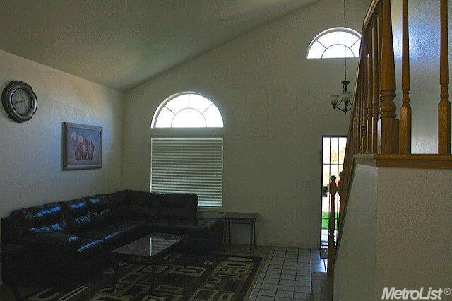 808 Crater, Modesto, CA 95351 photo 3