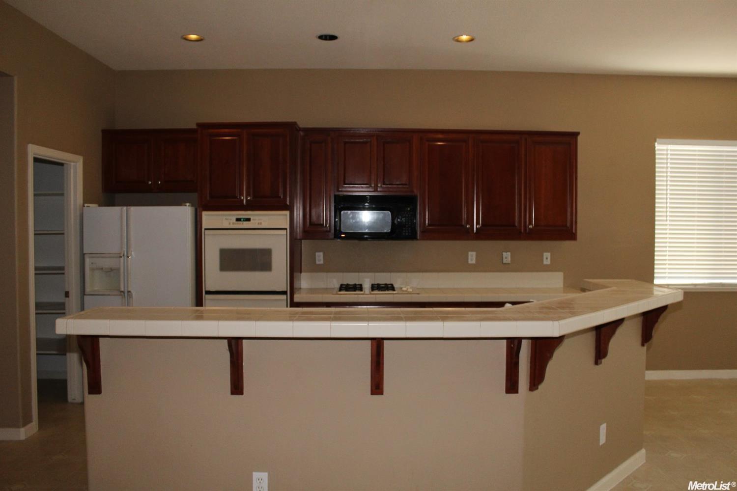 3405 Yerington Ct, Modesto, CA 95355 photo 3