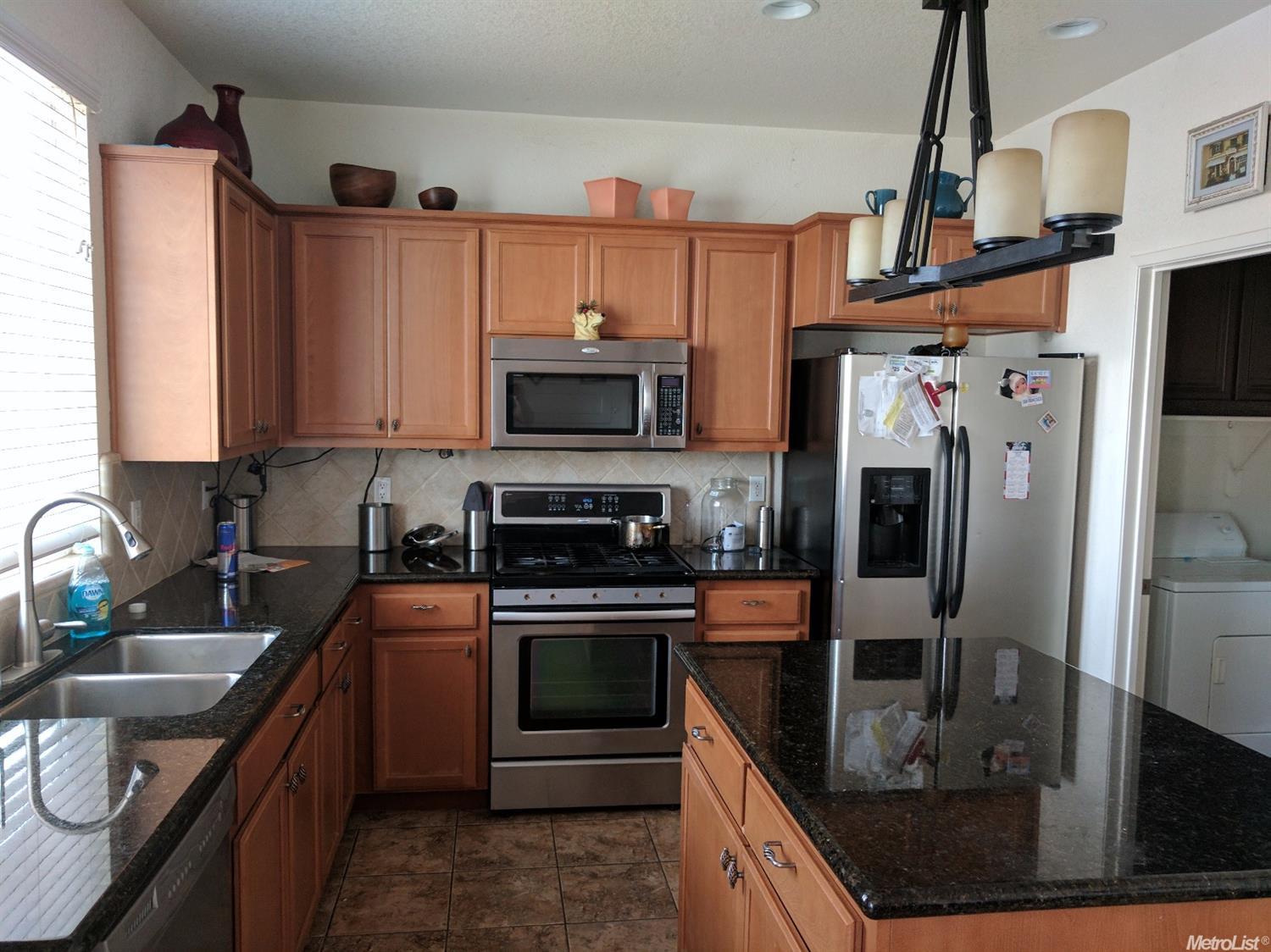16860 Cobble Creek Way, Lathrop, CA 95330 photo 2