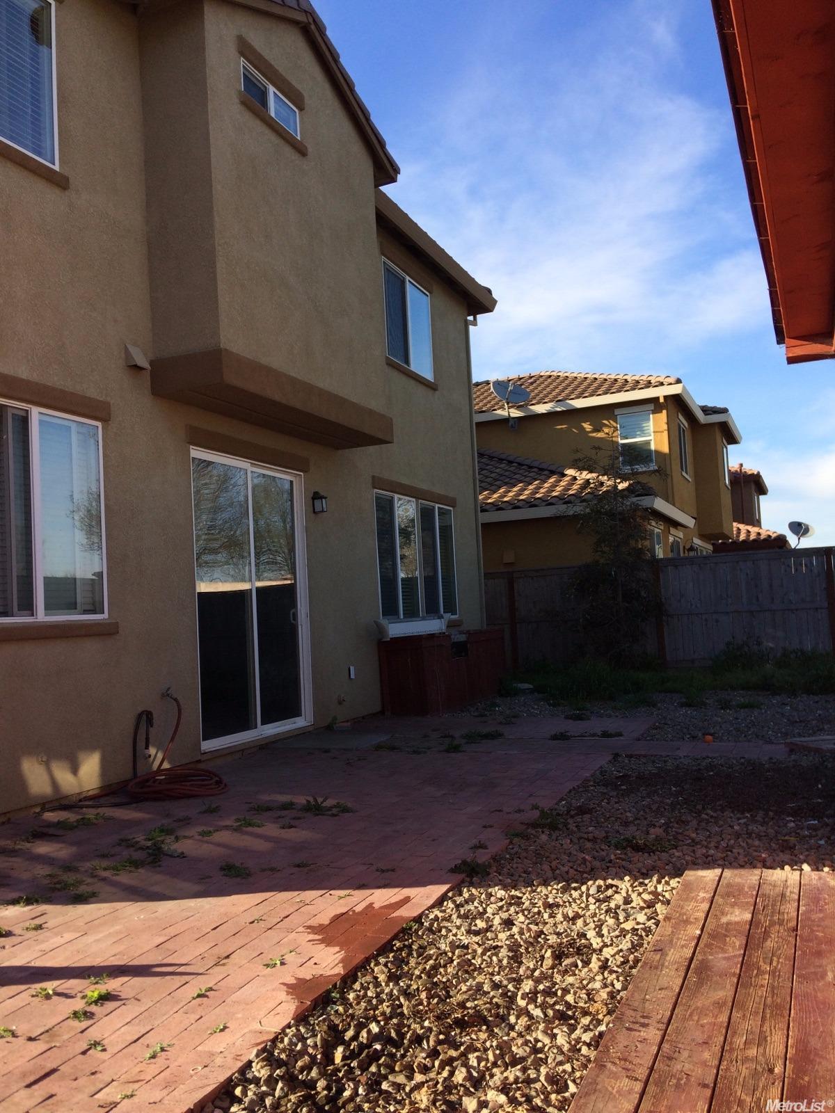 16860 Cobble Creek Way, Lathrop, CA 95330 photo 11