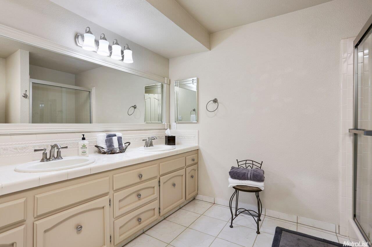 842 Kramer, Lodi, CA 95242 photo 18