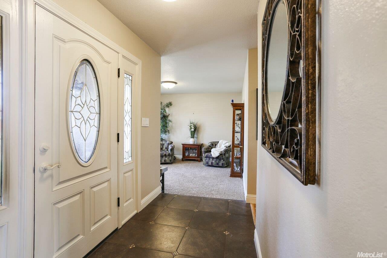 842 Kramer, Lodi, CA 95242 photo 5