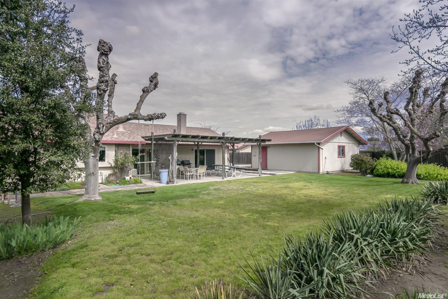 945 Foxfire Dr, Manteca, CA 95337 photo 26