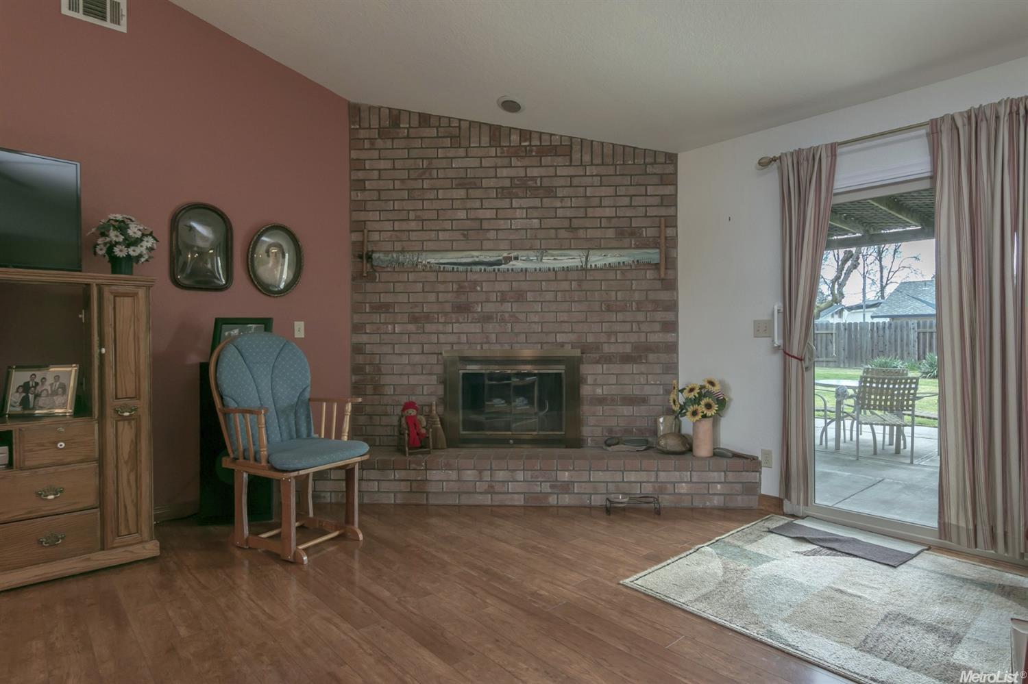 945 Foxfire Dr, Manteca, CA 95337 photo 8