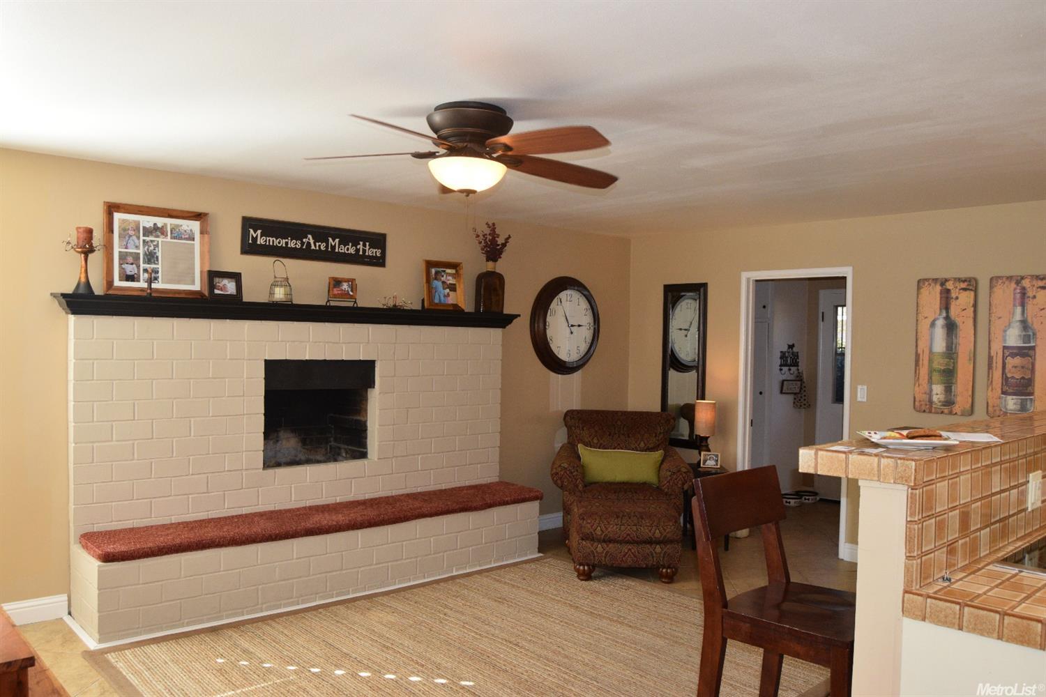1022 Amherst Ave, Modesto, CA 95350 photo 2