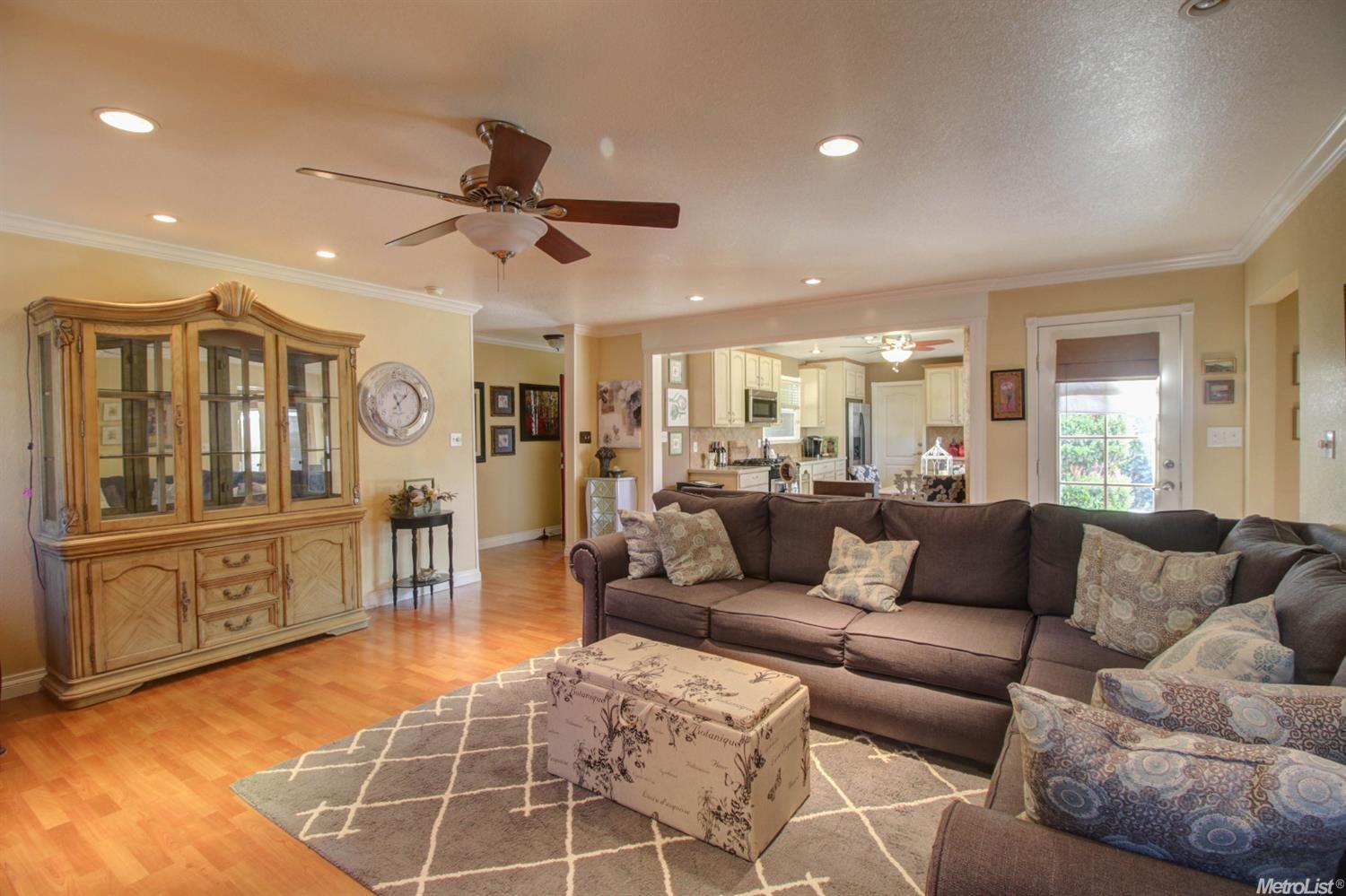1909 Winning Ave, Modesto, CA 95350 photo 5