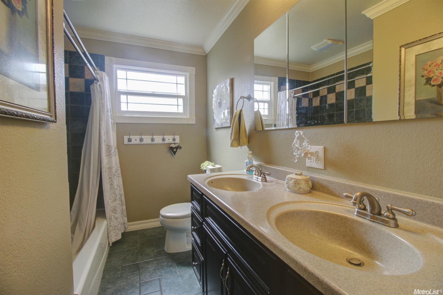 1909 Winning Ave, Modesto, CA 95350 photo 12