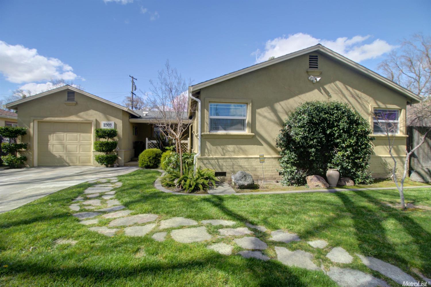 1909 Winning Ave, Modesto, CA 95350 photo 2