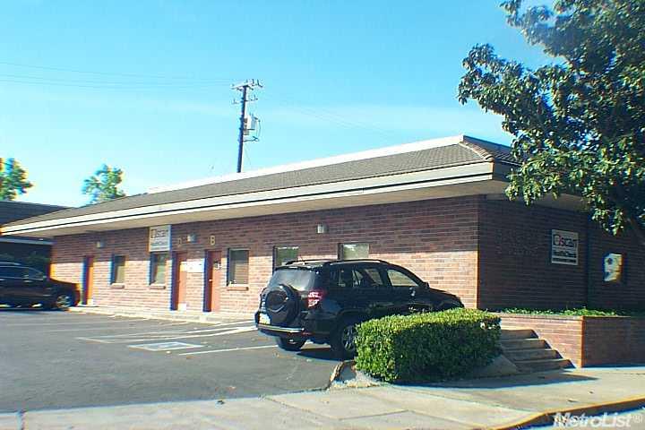 534 E Pine St, Stockton, CA 95204 photo 1