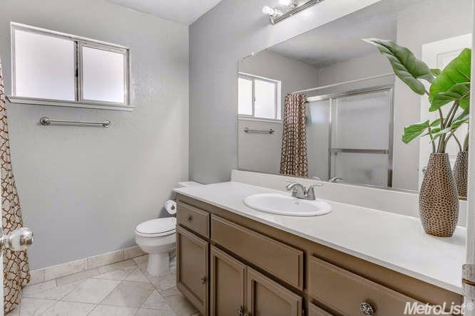 15301 Cambridge, Lathrop, CA 95330 photo 14