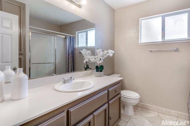 15301 Cambridge, Lathrop, CA 95330 photo 13