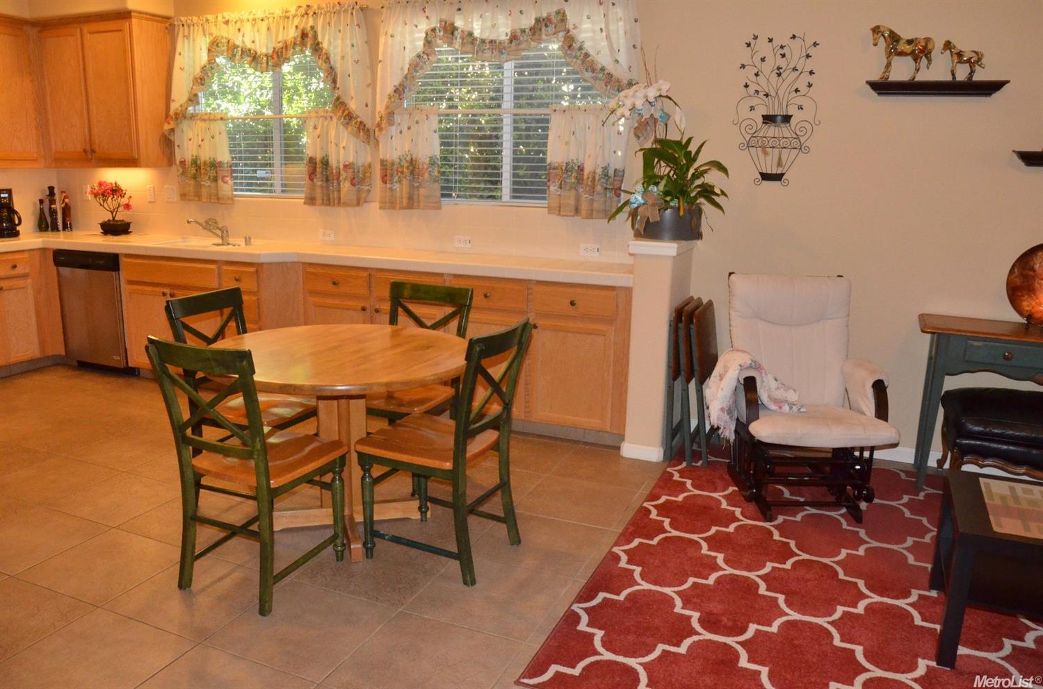 231 De Bord Dr, Tracy, CA 95376 photo 8