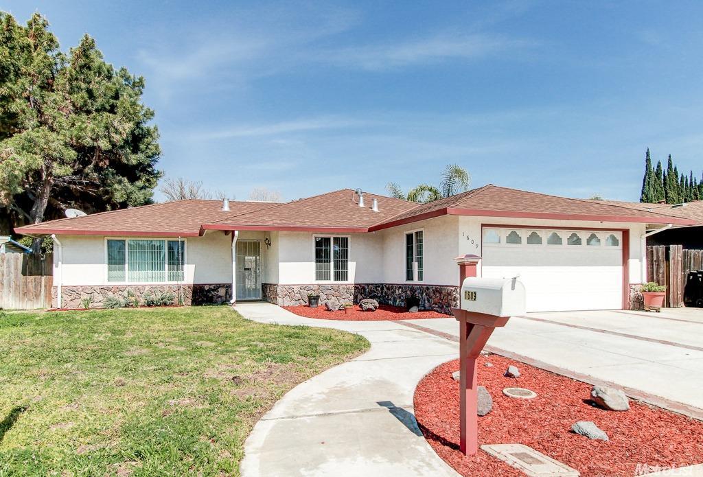 1609 Clevenger Dr, Modesto, CA 95356 photo 2