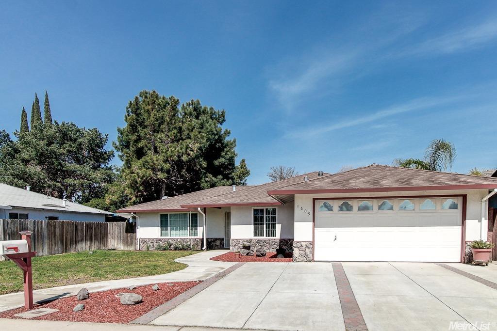 1609 Clevenger Dr, Modesto, CA 95356 photo 3
