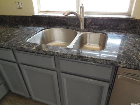 314 Village Cir, Winters, CA 95694 photo 4