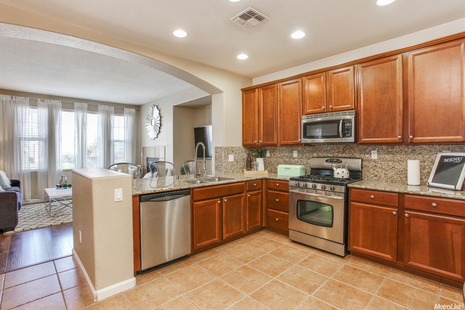 2833 Crested Bobwhite St, Modesto, CA 95355 photo 4