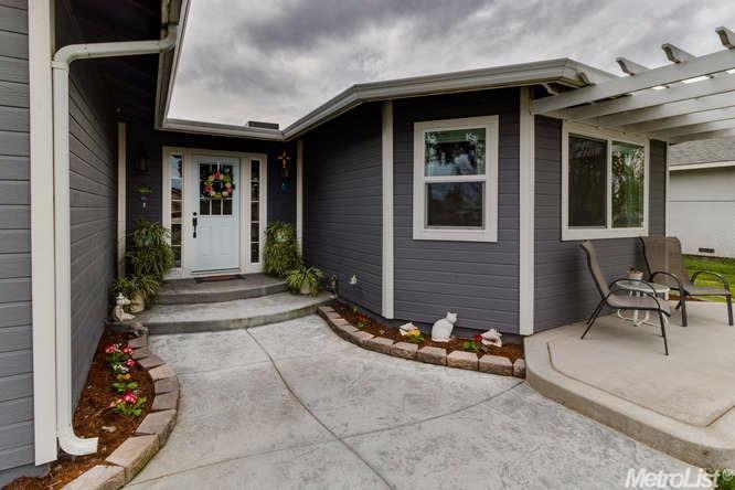 592 E Galin Rd, French Camp, CA 95231 photo 3