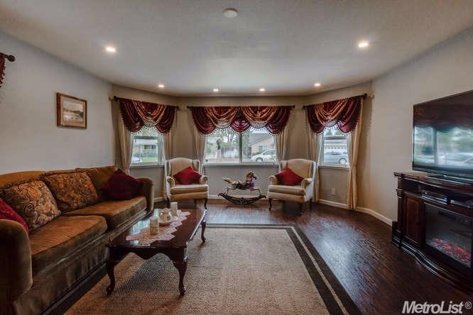 592 E Galin Rd, French Camp, CA 95231 photo 9