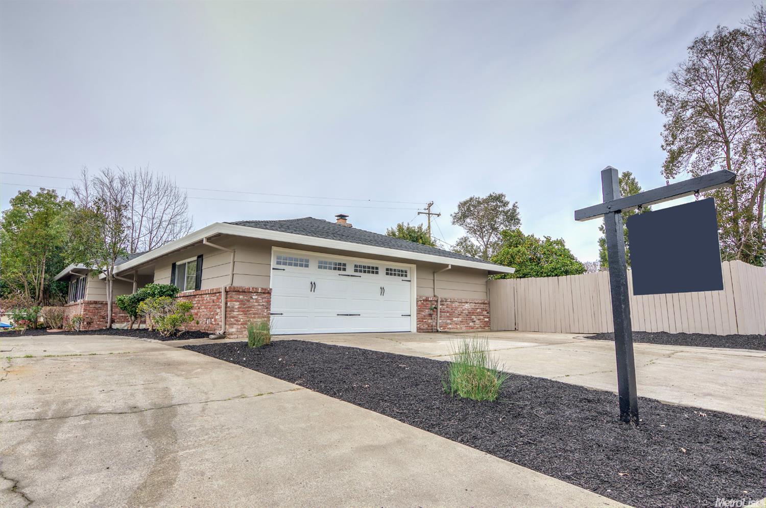 6231 Shadowcreek Dr, Carmichael, CA 95608 photo 2