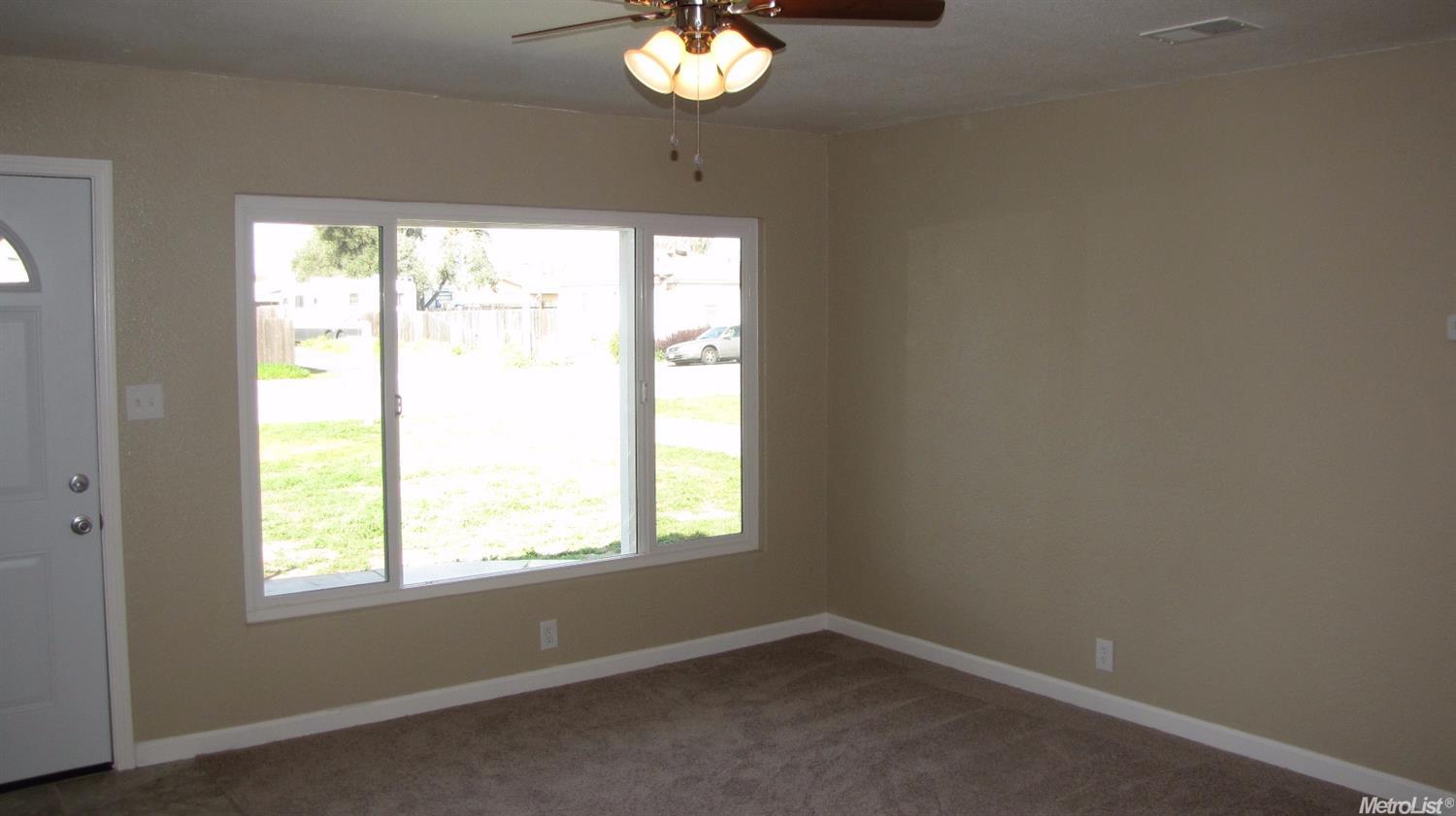 214 Hemlock, Manteca, CA 95337 photo 4