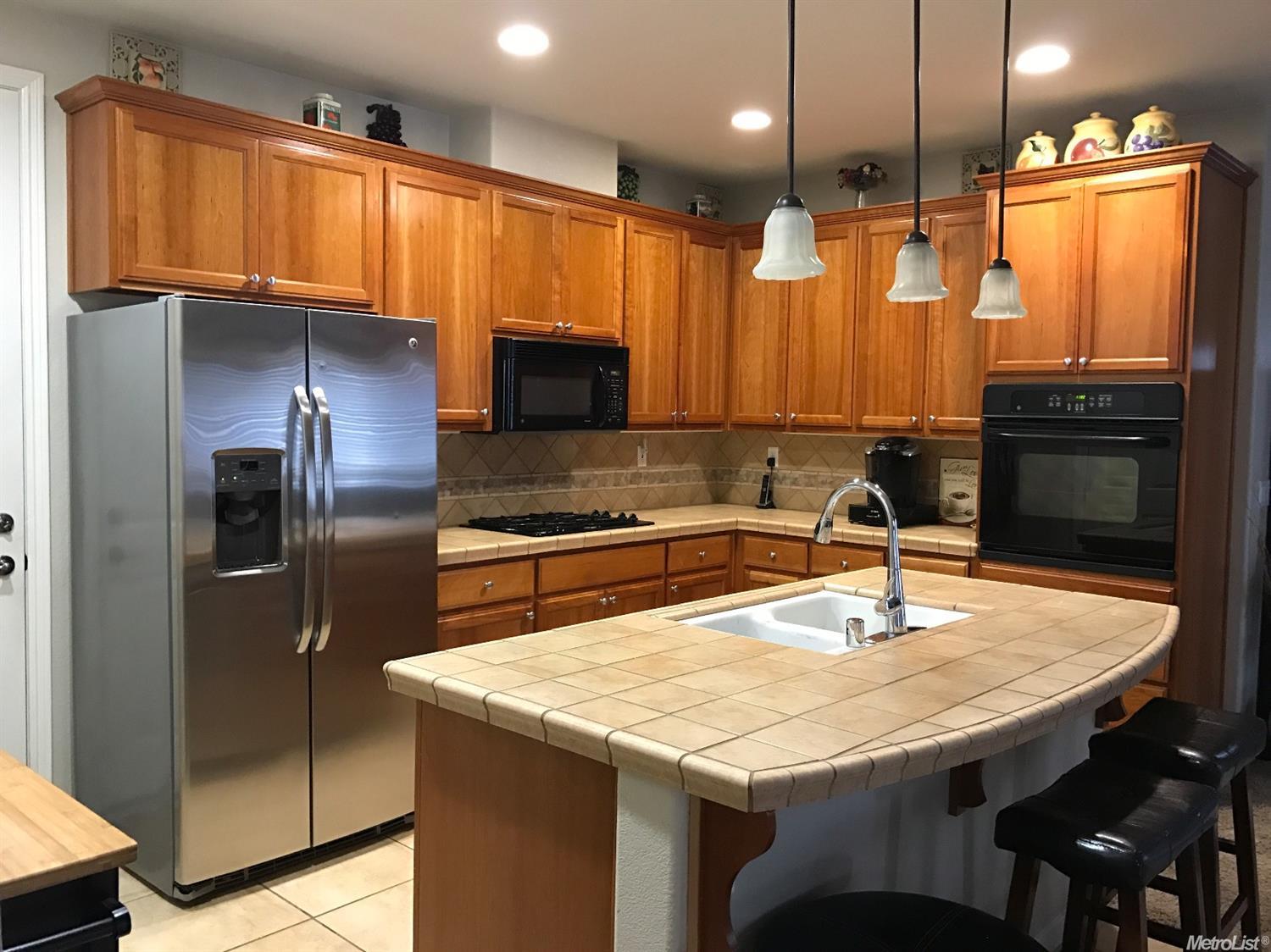 286 E Wind Dr, Ripon, CA 95366 photo 4