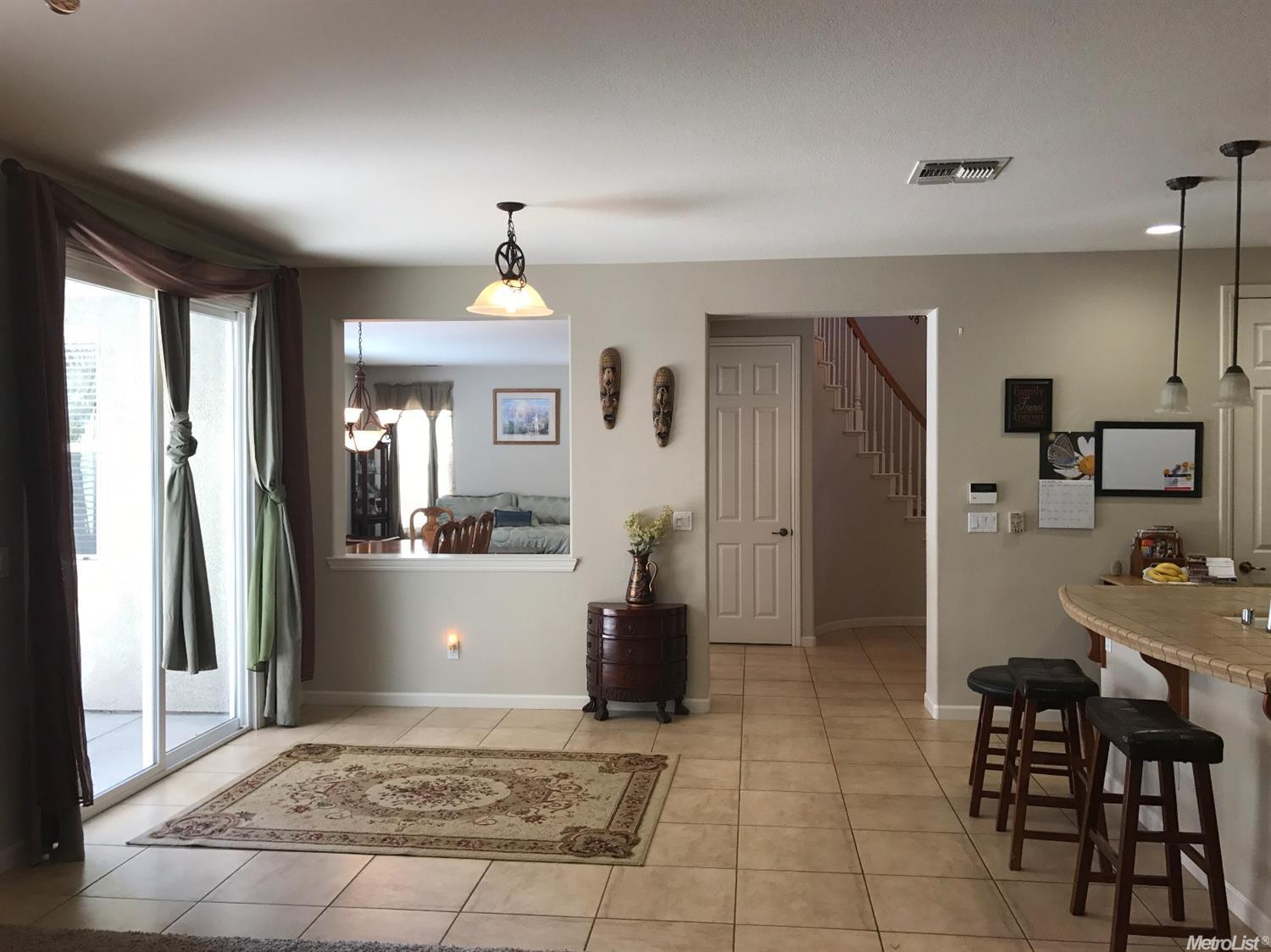 286 E Wind Dr, Ripon, CA 95366 photo 8