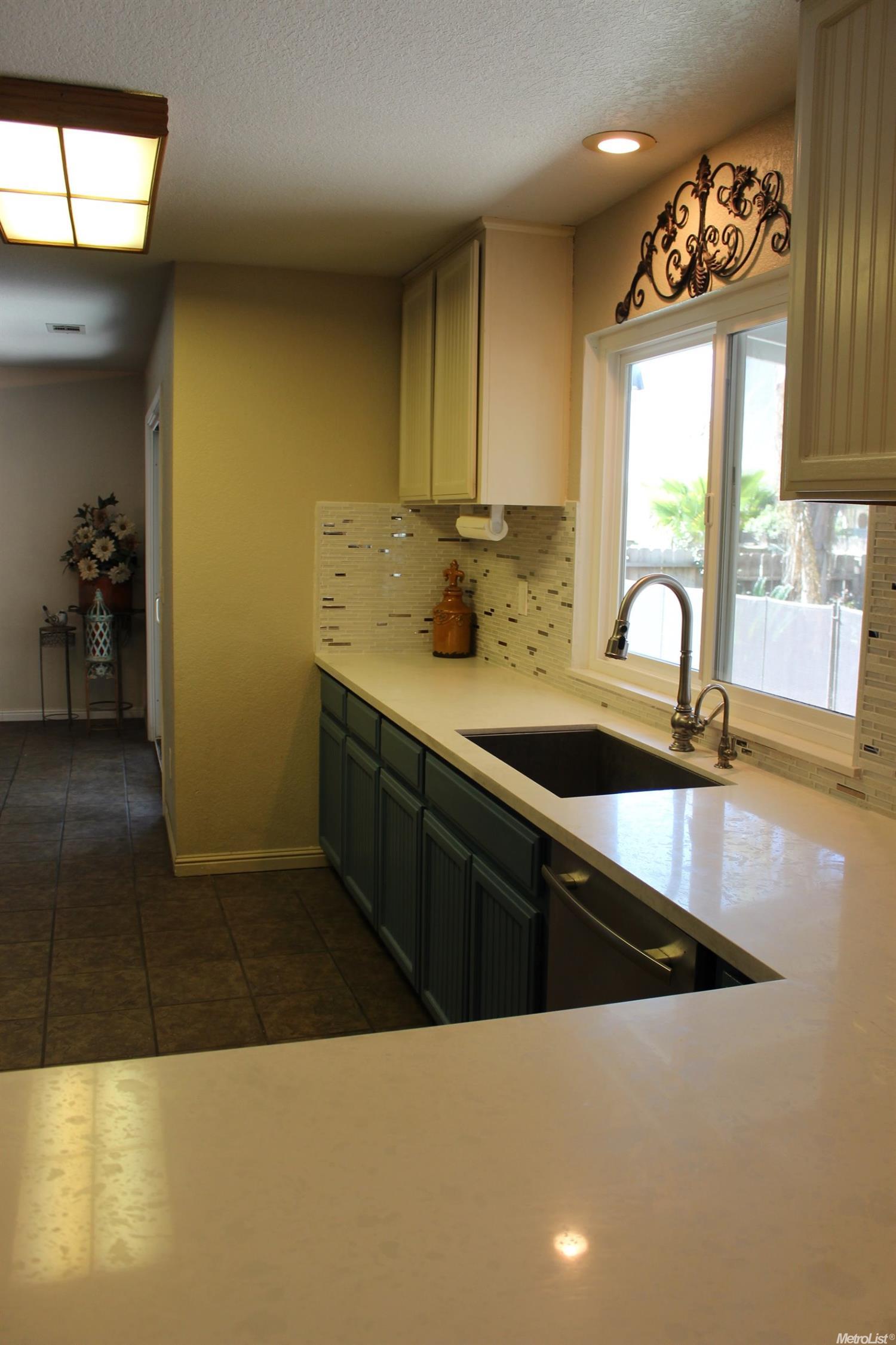 15415 Ruby Ct, Lathrop, CA 95330 photo 4