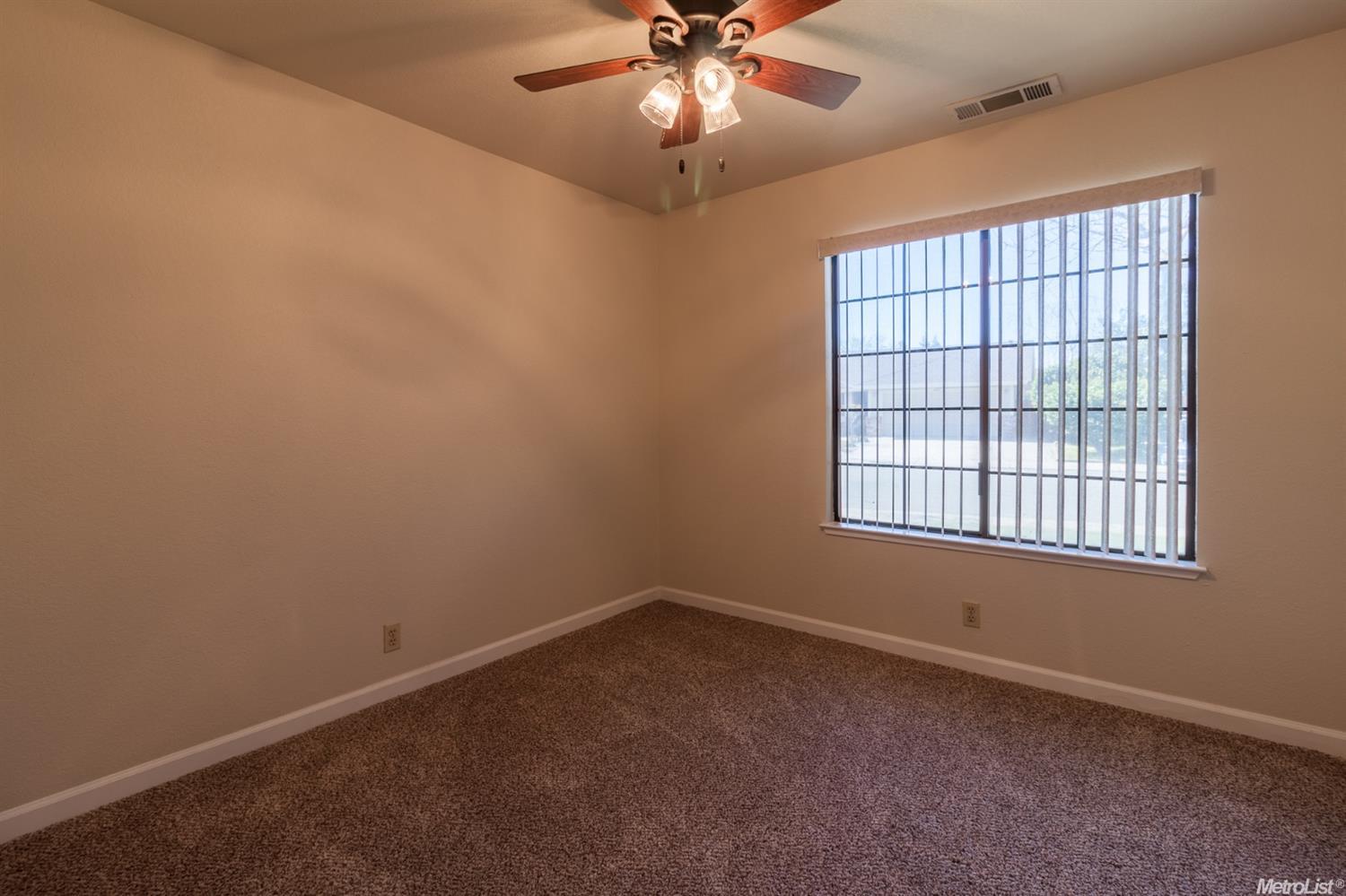 4008 Timahoe Dr, Modesto, CA 95356 photo 8