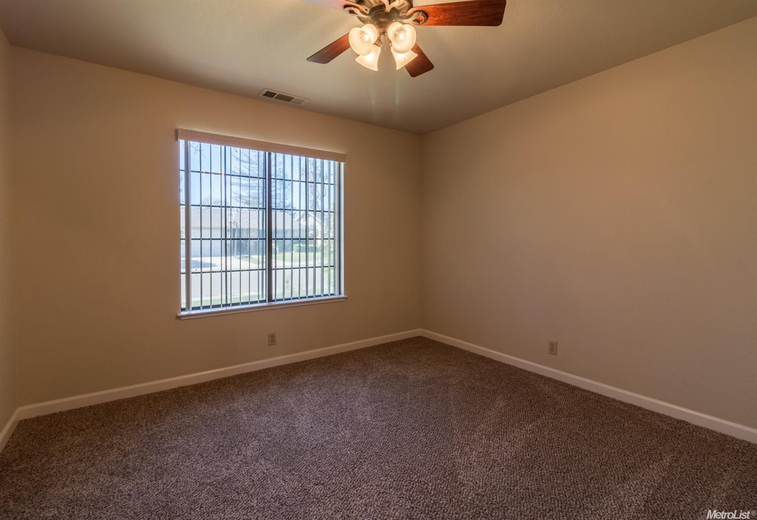 4008 Timahoe Dr, Modesto, CA 95356 photo 9